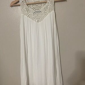 Elegant White Sleeveless Top